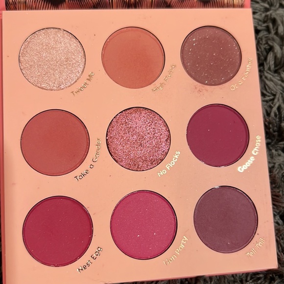 Colourpop Fine Feathered - Picture 2 of 2